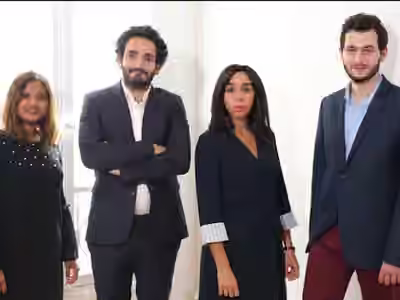 HOWARD AVOCATS